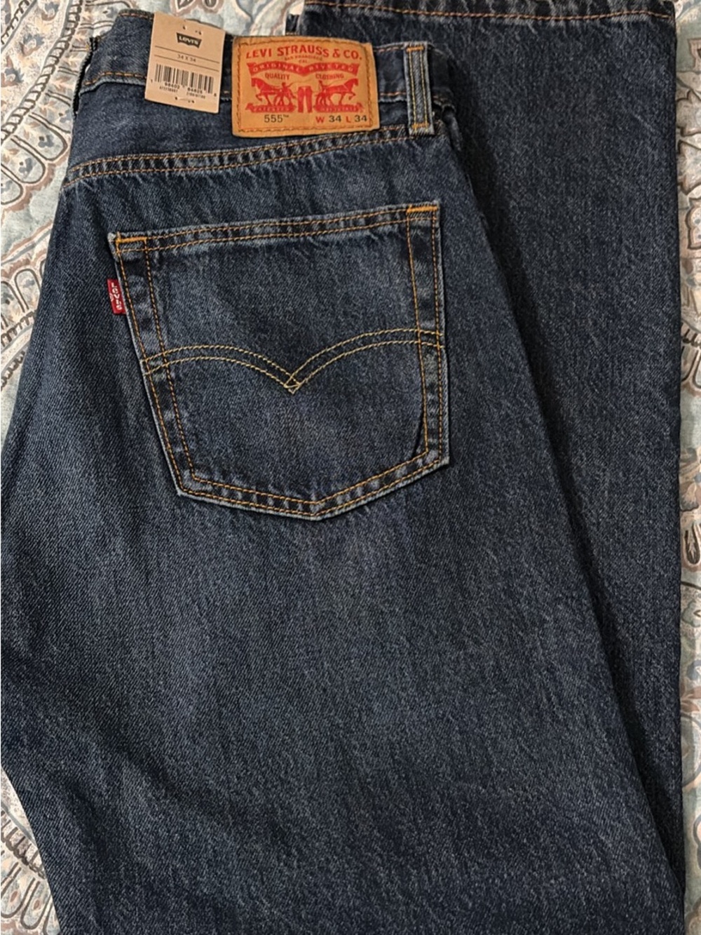 Levi's Men's Dark Blue 555 Relaxed Fit Jeans with Tan Patch